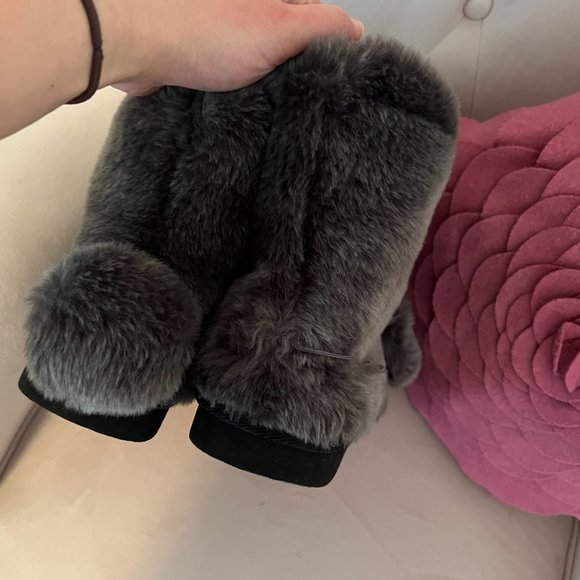 Kate Spade Bethie faux fur Rabbit Bunny Slippers size 8 **PLEASE READ** - Picture 11 of 13